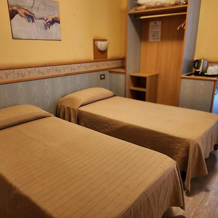 Hotel Route 9 Cadeo Dış mekan fotoğraf