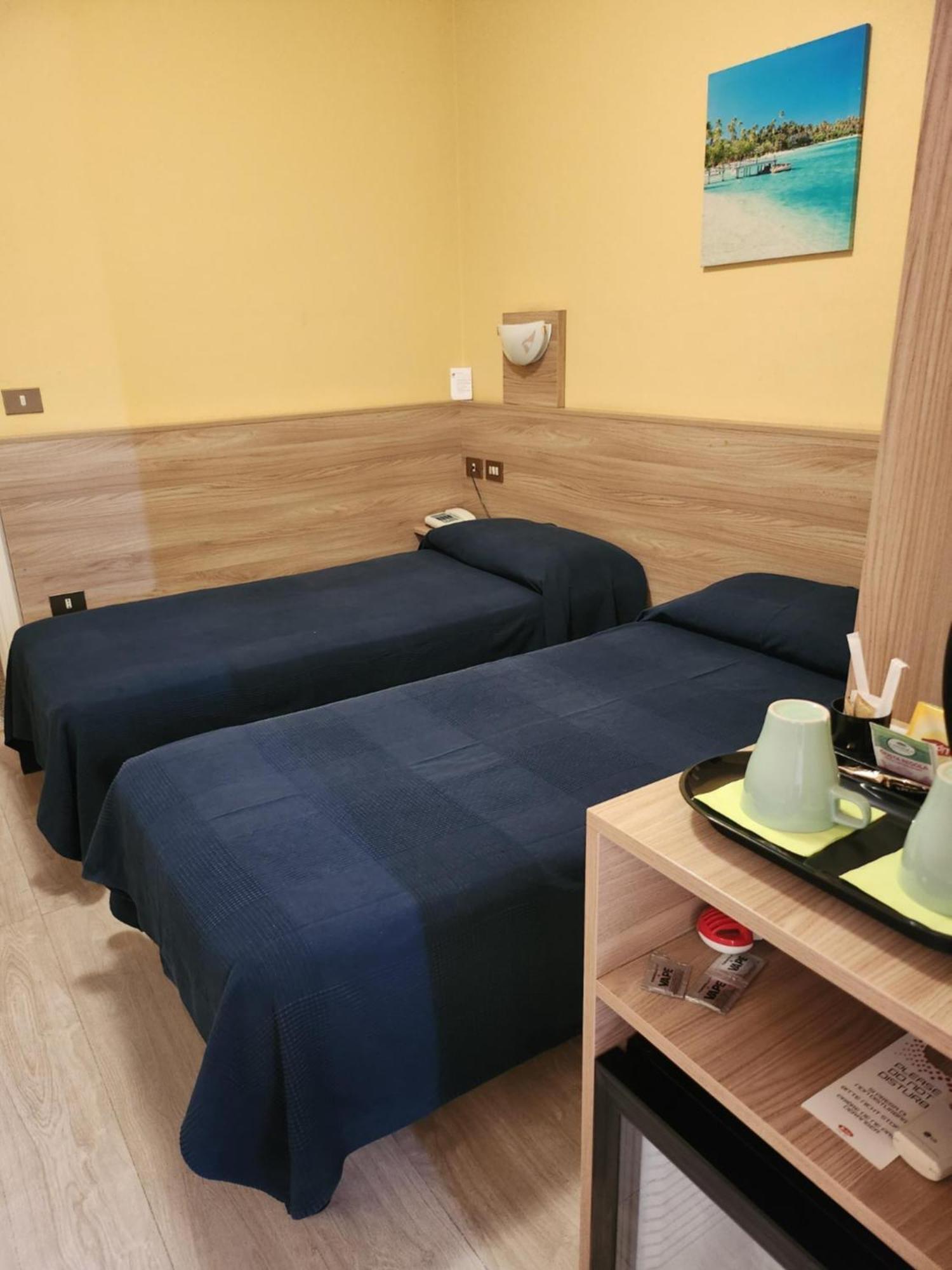 Hotel Route 9 Cadeo Dış mekan fotoğraf