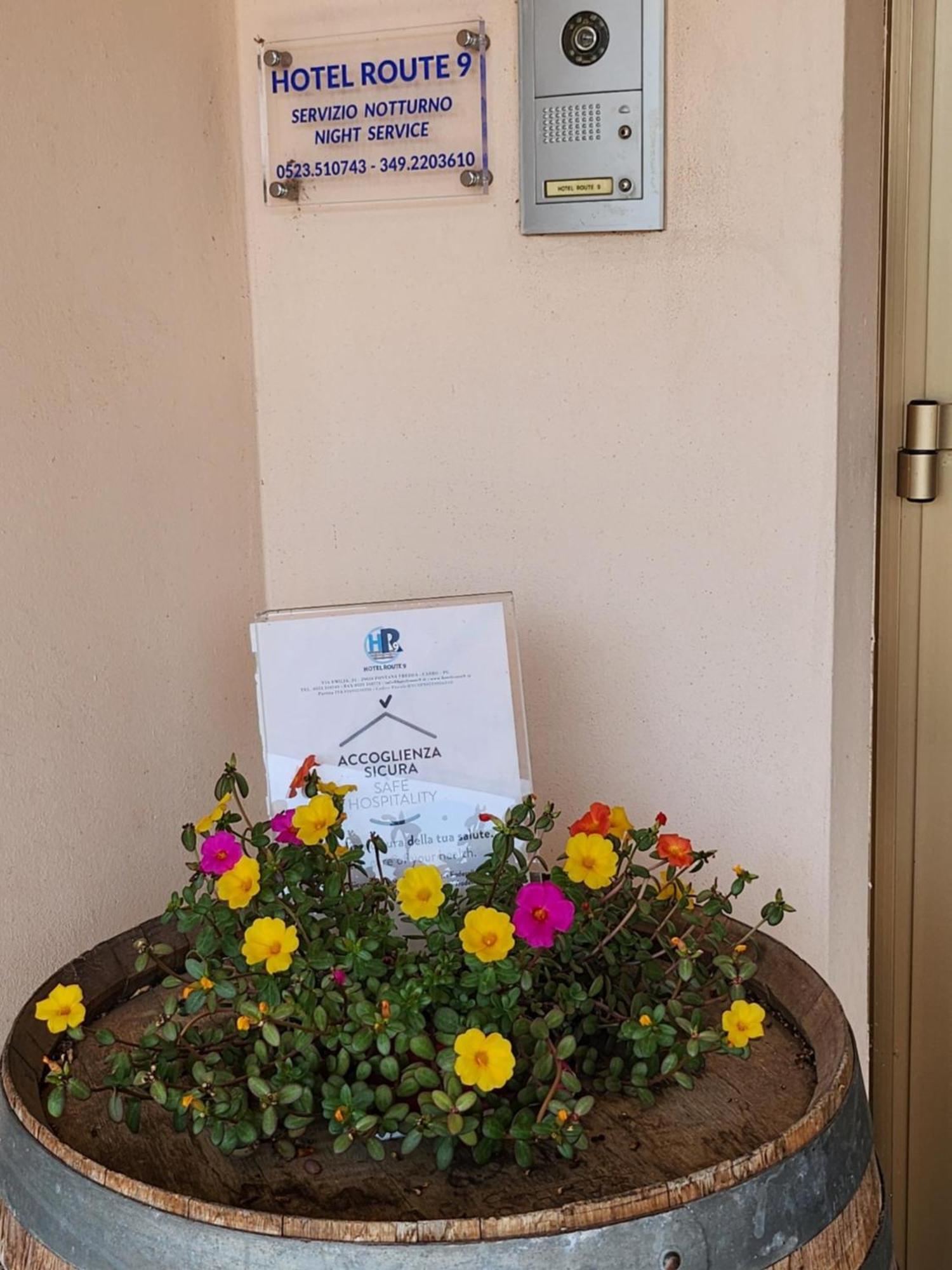 Hotel Route 9 Cadeo Dış mekan fotoğraf