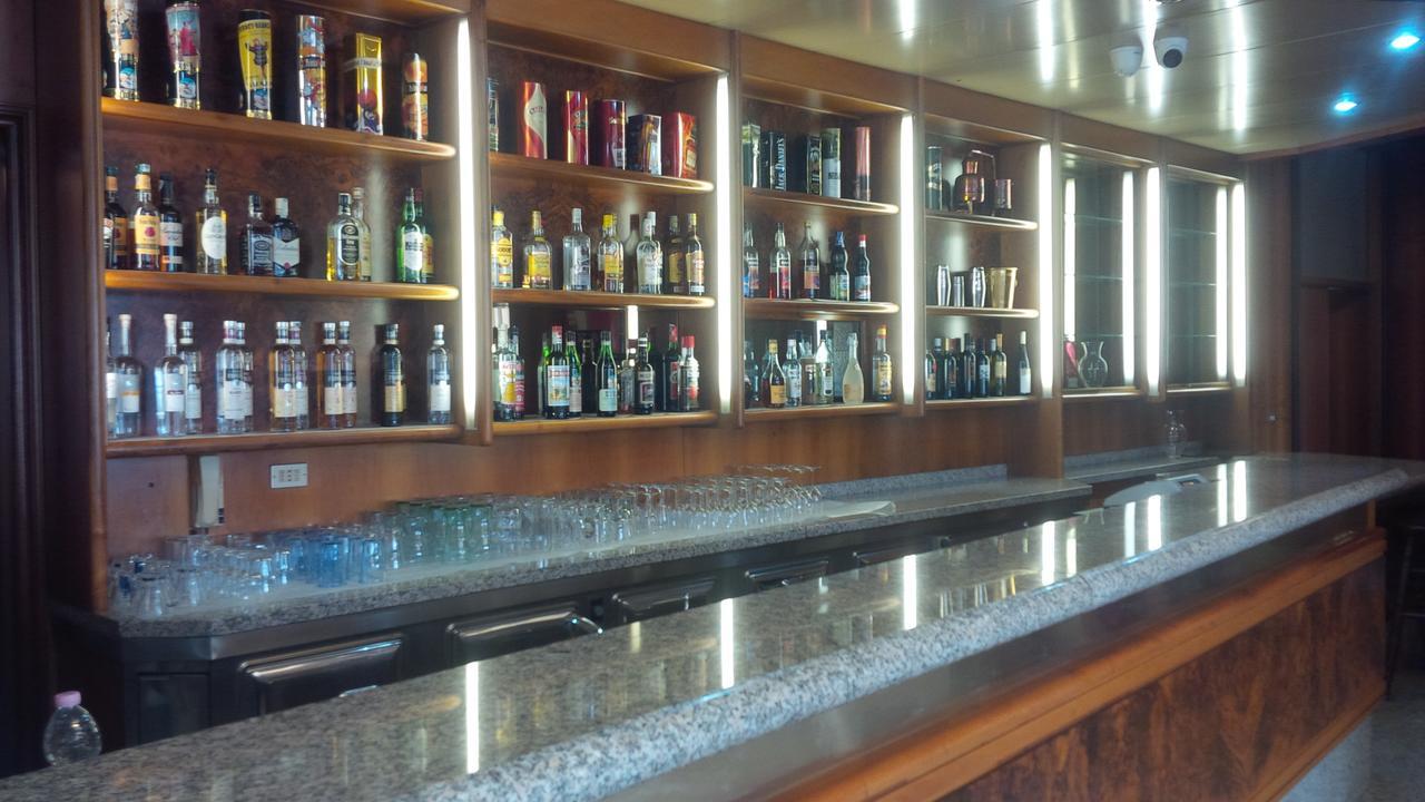 Hotel Route 9 Cadeo Dış mekan fotoğraf