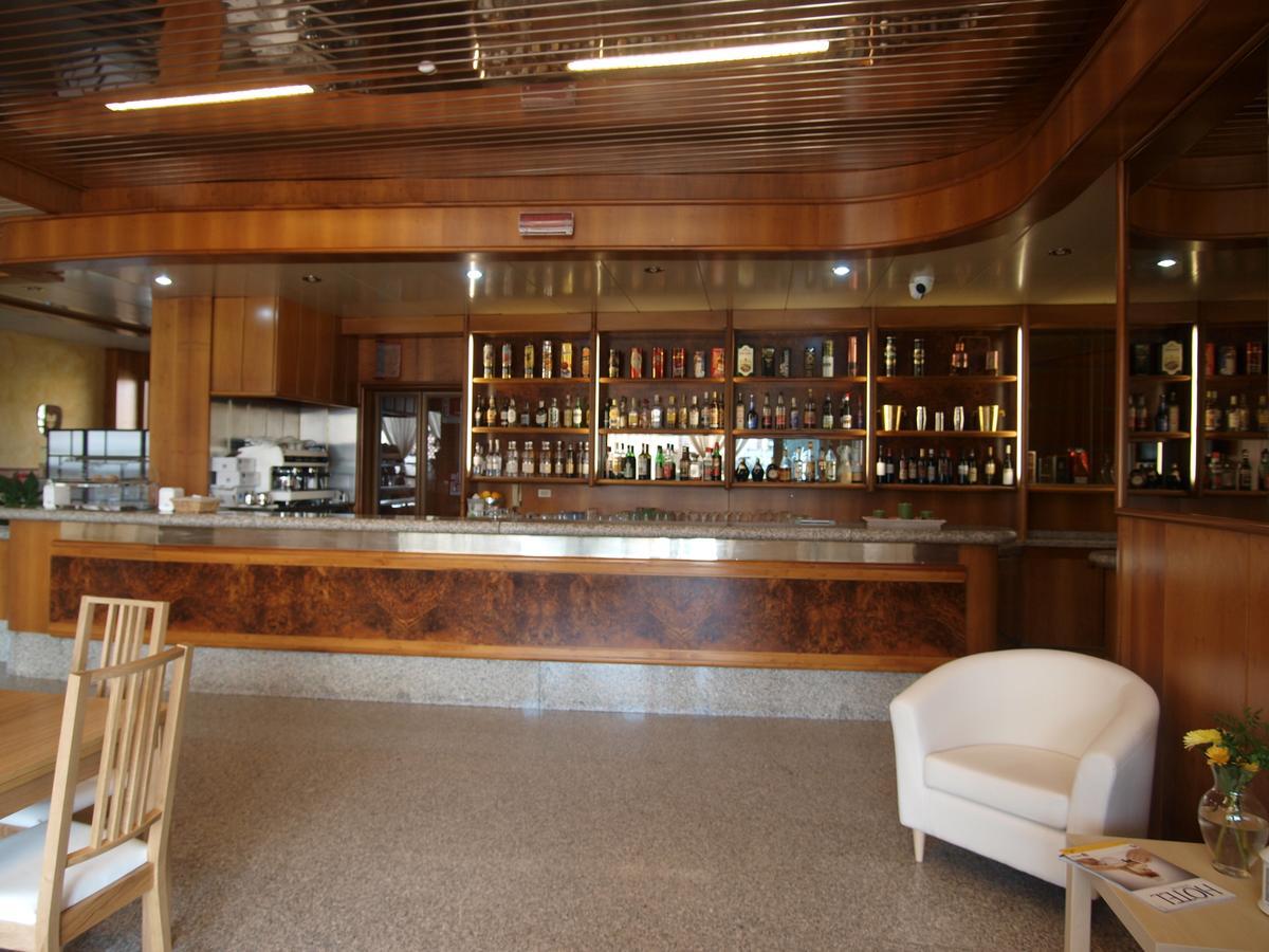Hotel Route 9 Cadeo Dış mekan fotoğraf