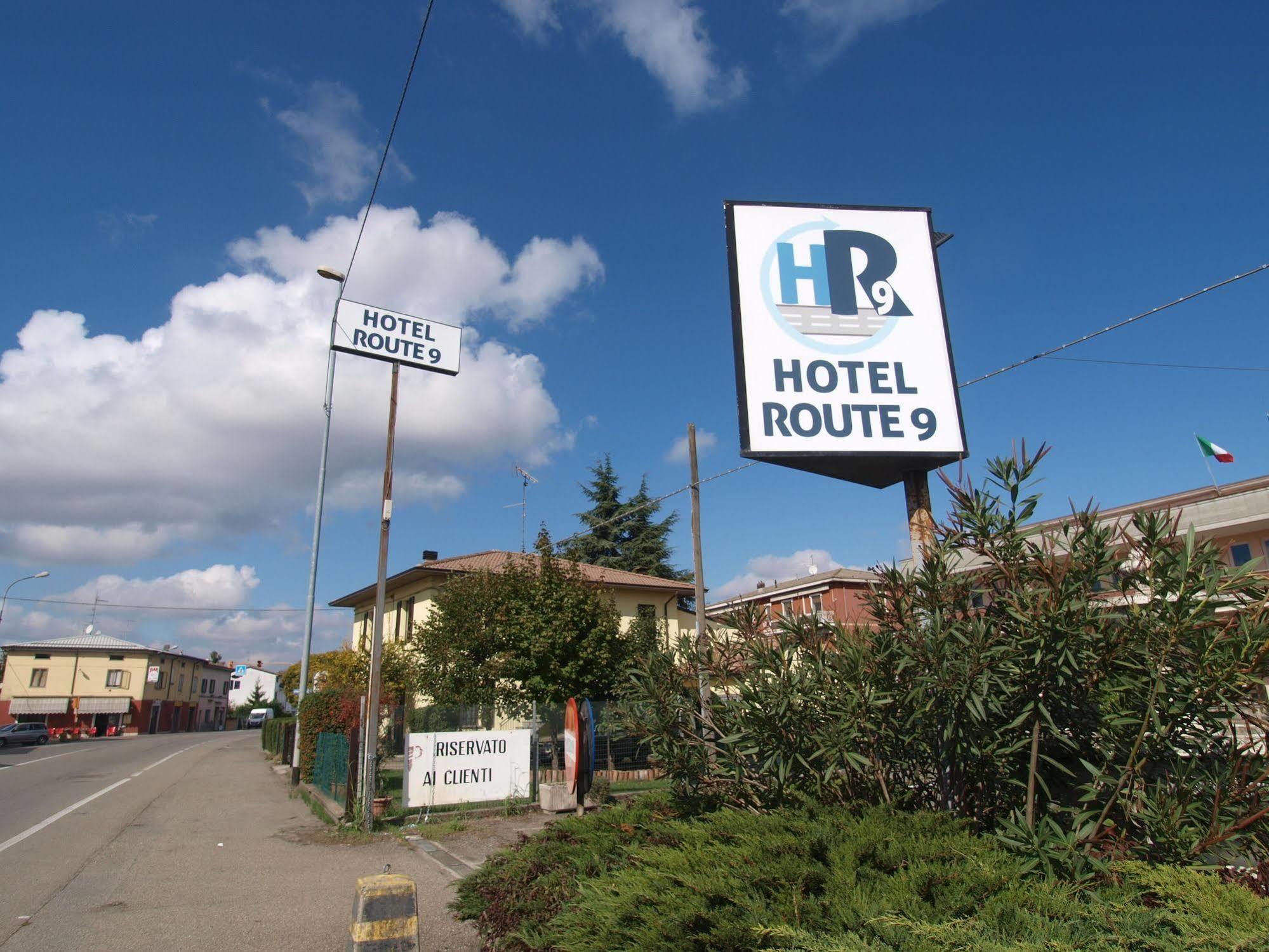 Hotel Route 9 Cadeo Dış mekan fotoğraf