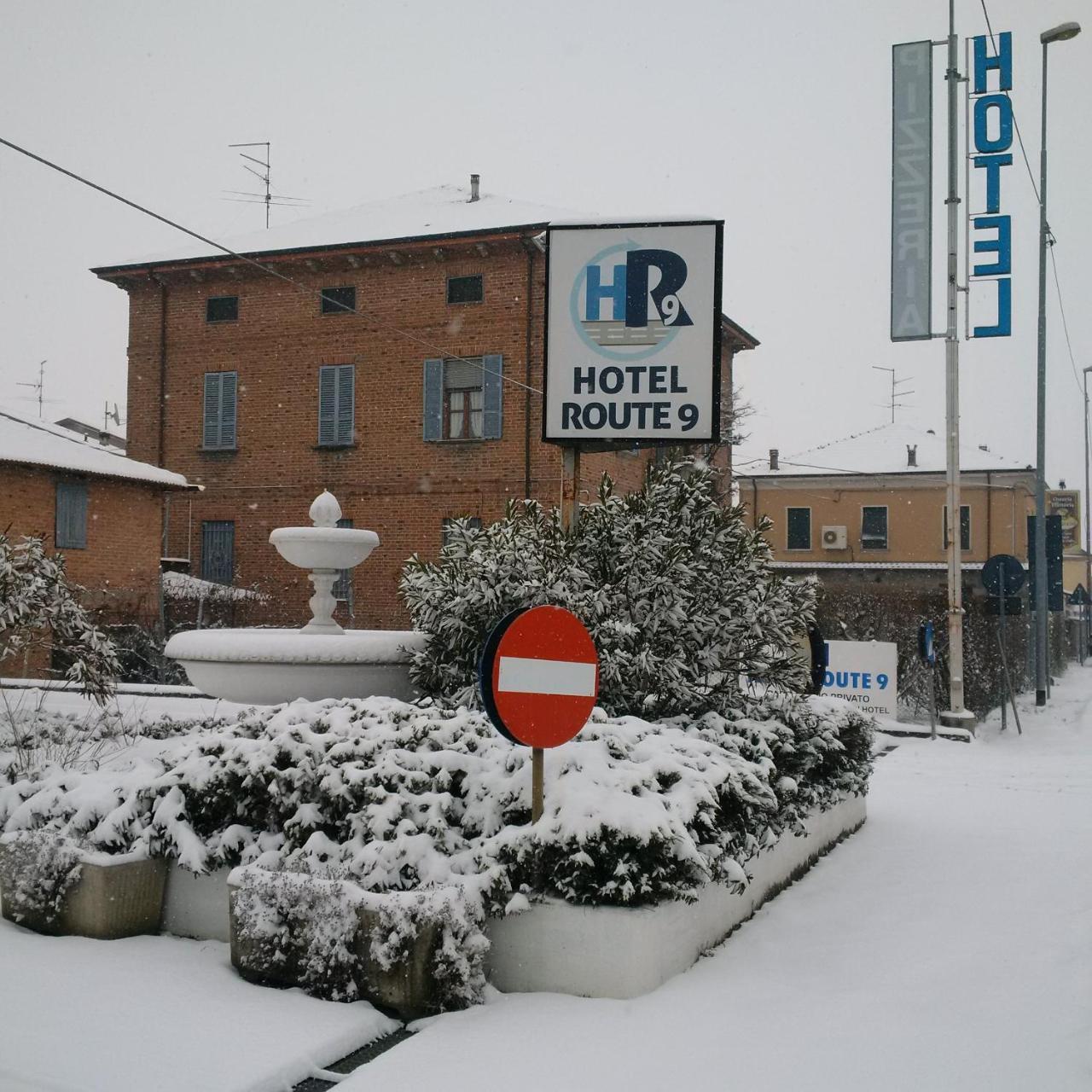 Hotel Route 9 Cadeo Dış mekan fotoğraf