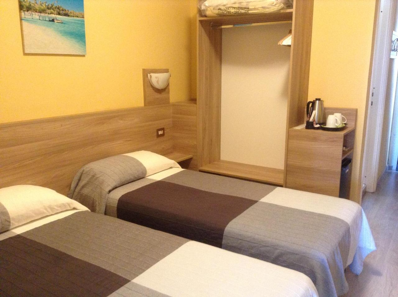Hotel Route 9 Cadeo Dış mekan fotoğraf